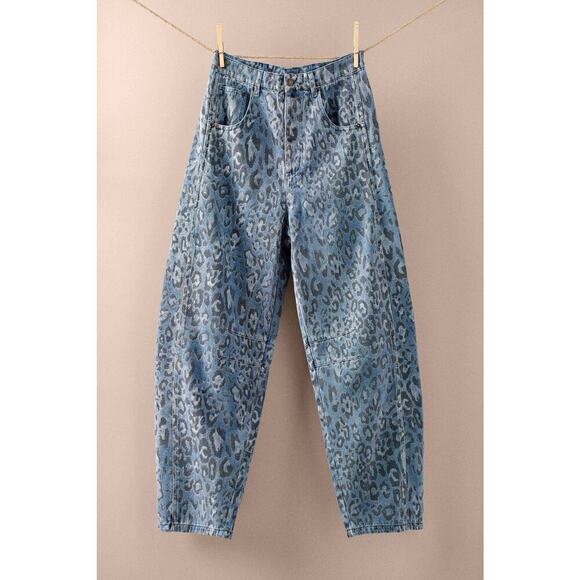 Urban Daizy Leopard Print Relaxed Straight Denim Pants - Picture 2 of 15